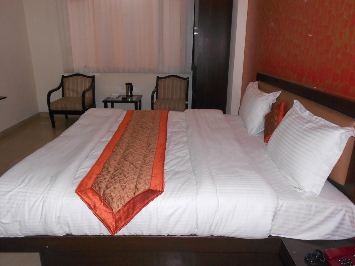Hotel Lavanya Haridwār Extérieur photo